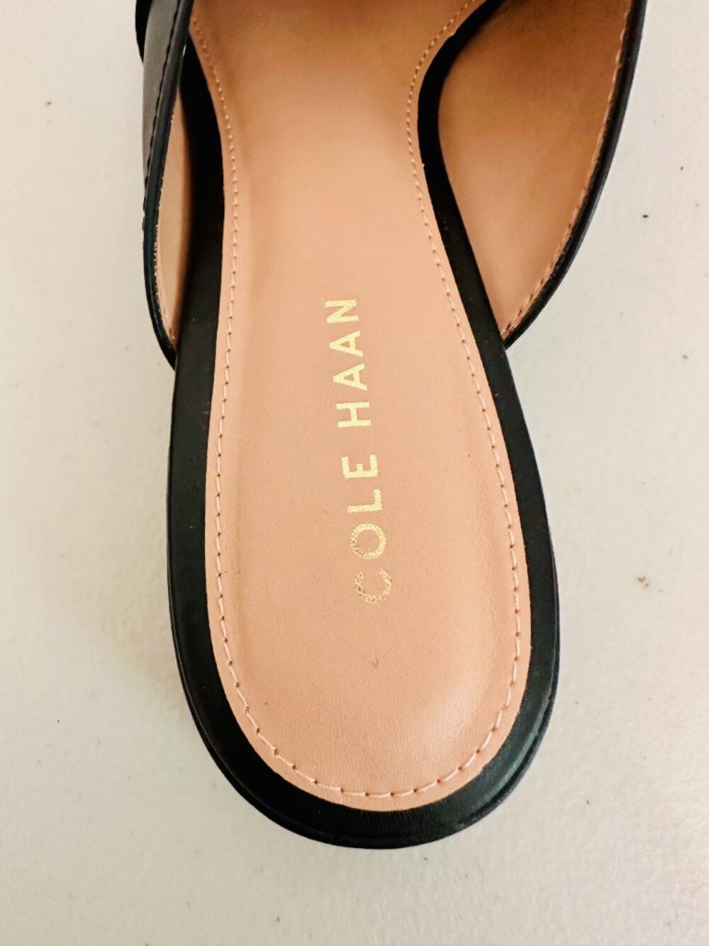 NEW COLE HAAN BLACK LEATHER SLIP-ON SLIDES MULES FLATS SANDALS 7B - Picture 7 of 8